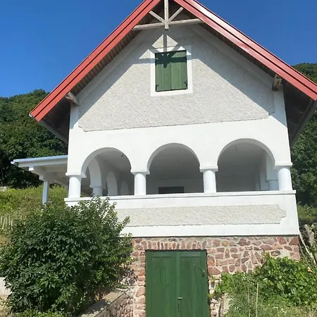 Apartment Chateau Segesdi Borapartman
