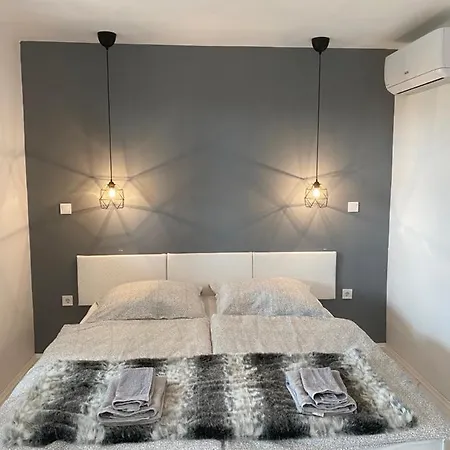 Apartment Chateau Segesdi Borapartman Gyulakeszi